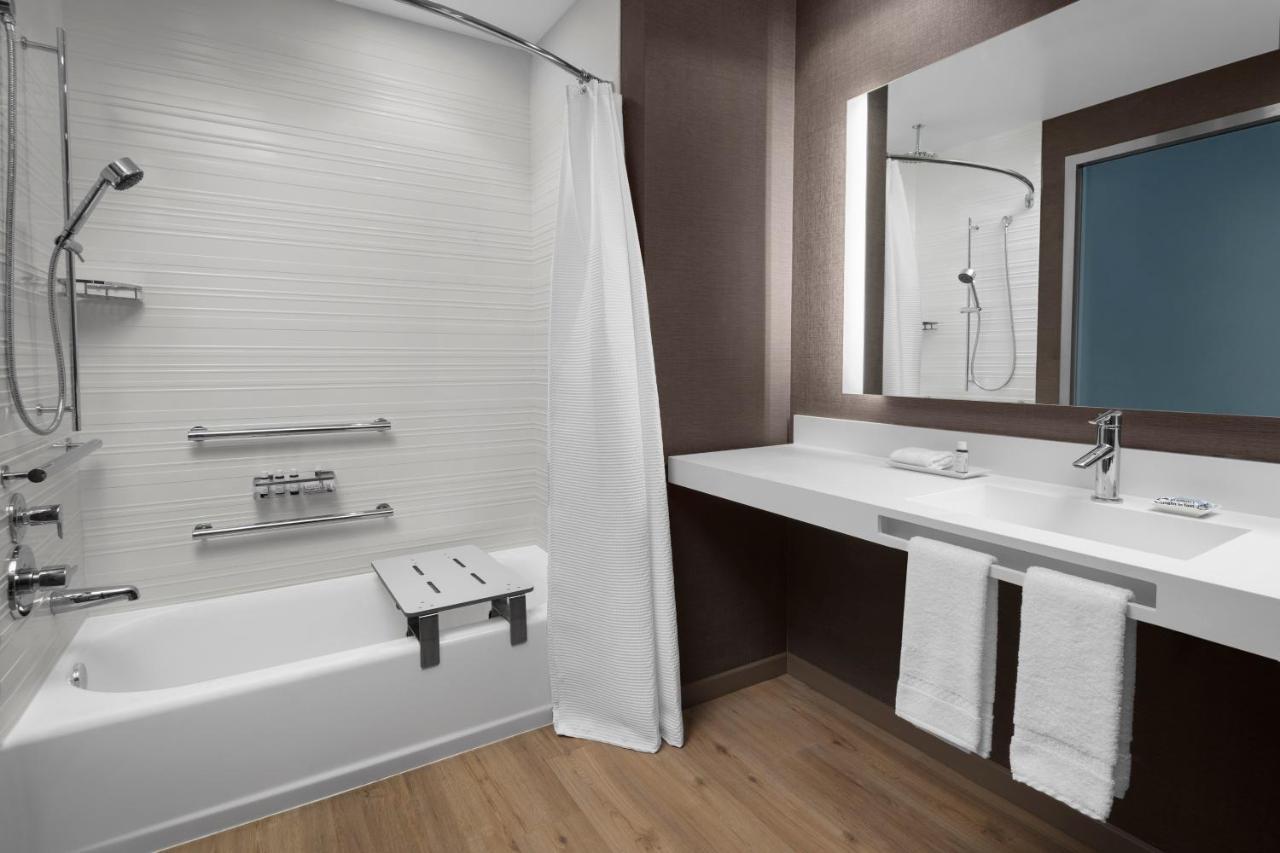 Ac Hotel By Marriott Columbus Downtown Екстер'єр фото