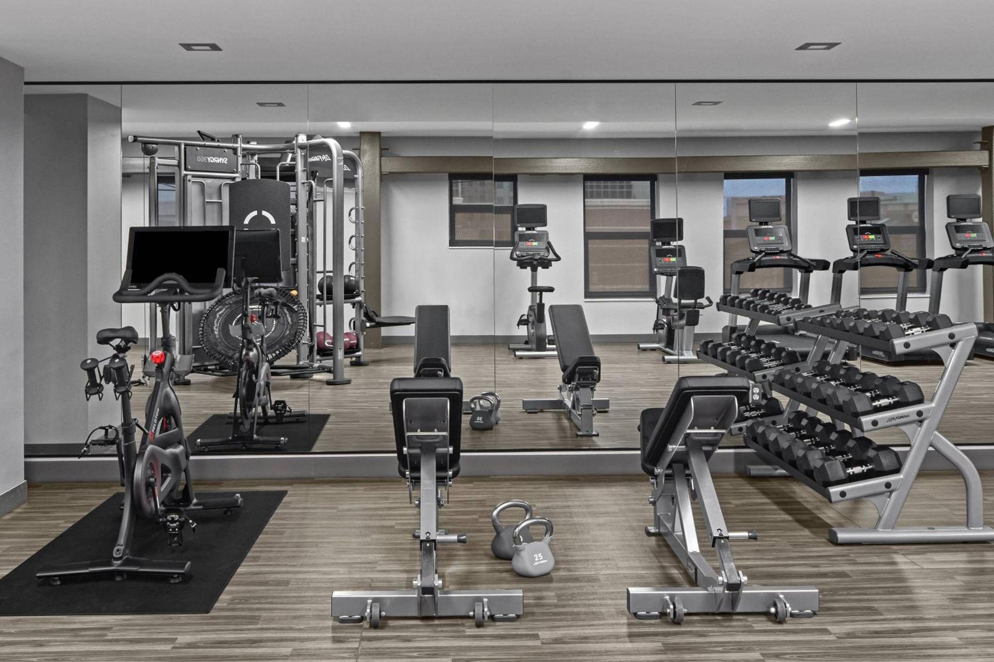 Ac Hotel By Marriott Columbus Downtown Екстер'єр фото